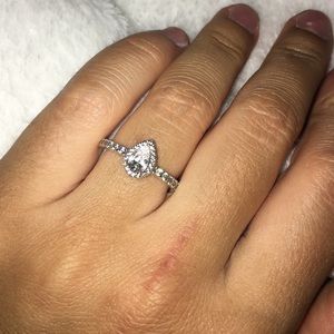 Pandora Radiant Teardrop Ring